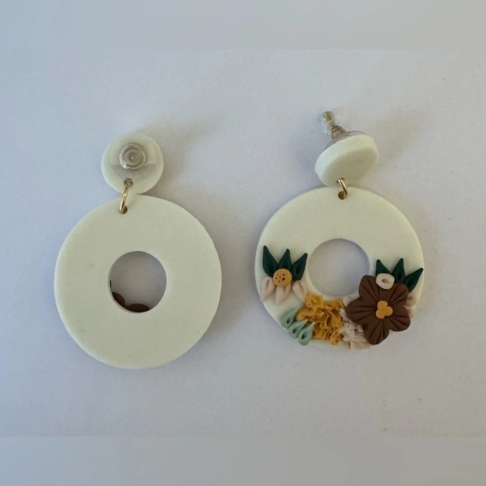 White Floral Circle Earrings
